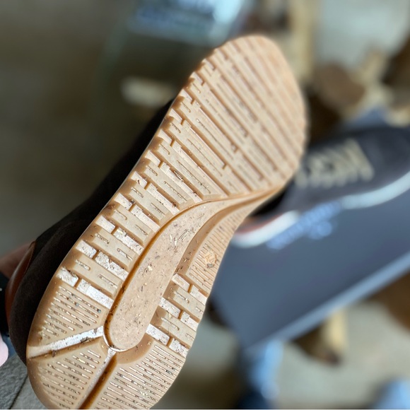 Rodd and Gunn sneakers - Picture 3 of 7